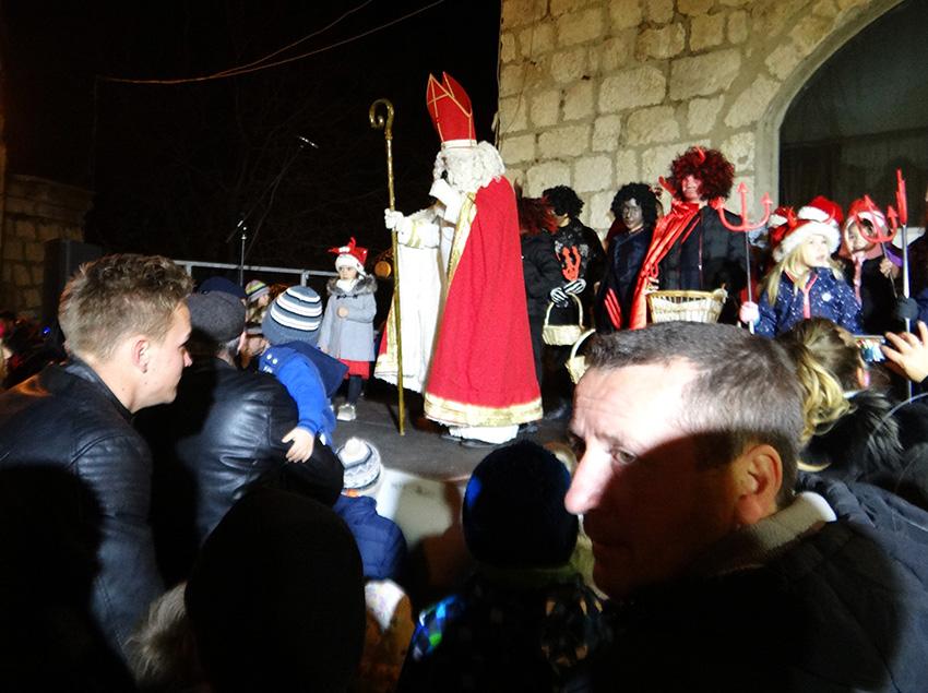 preko 40 agencija za upoznavanje